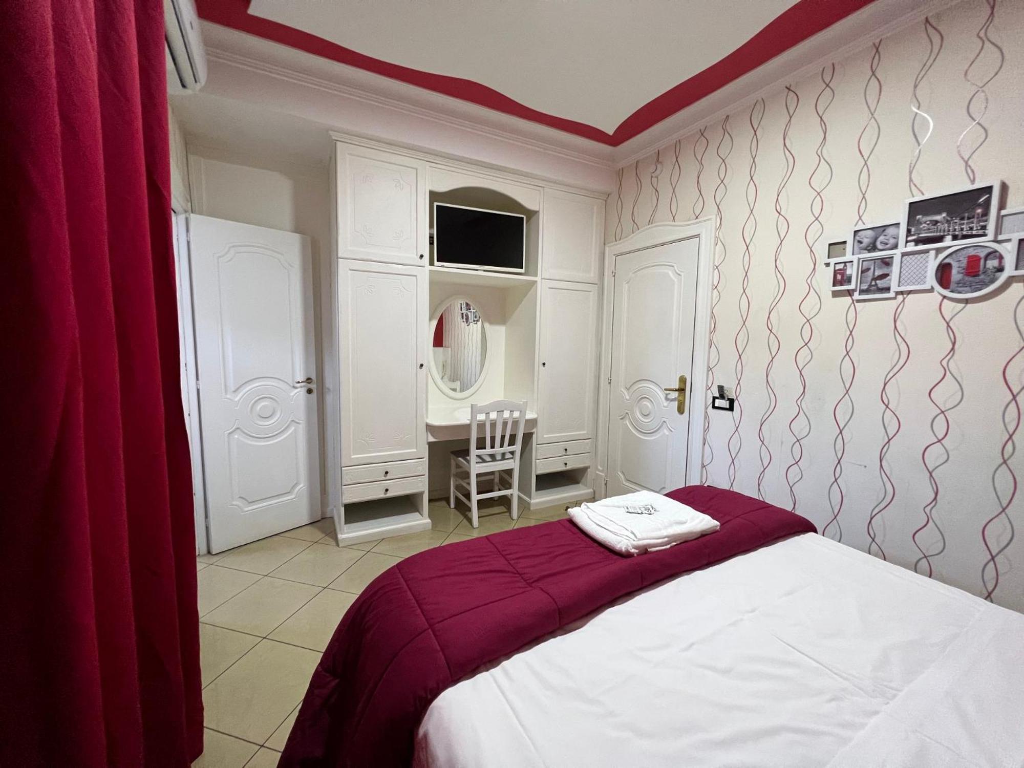 Hotel Tiffany Varcaturo Εξωτερικό φωτογραφία