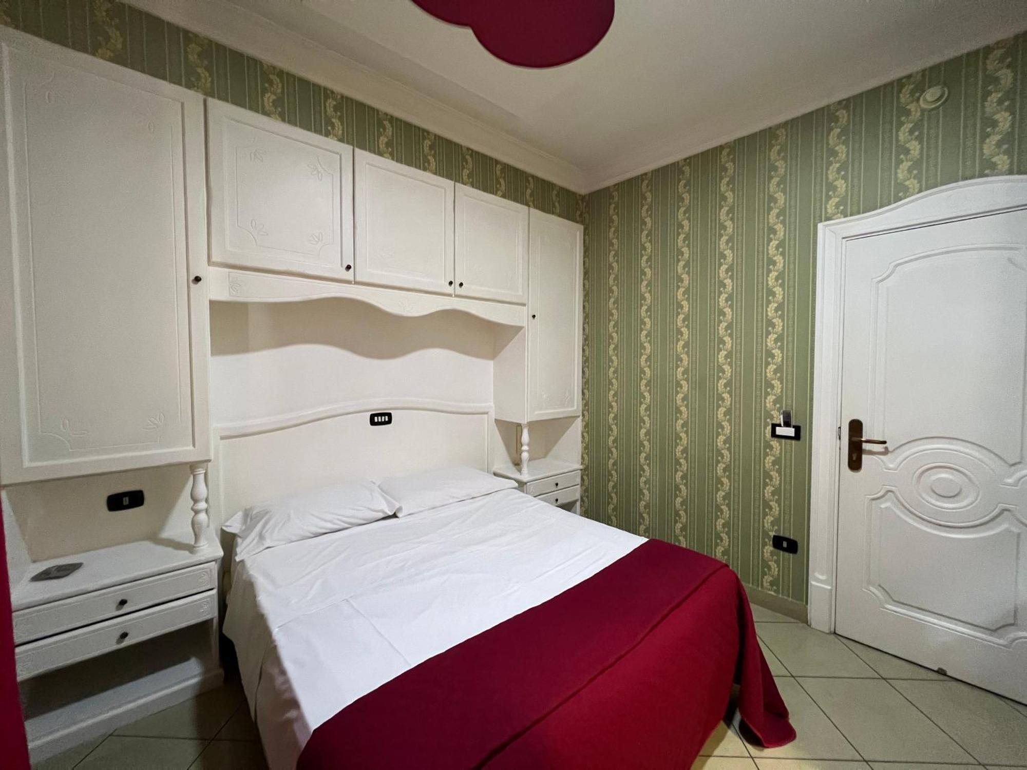 Hotel Tiffany Varcaturo Εξωτερικό φωτογραφία