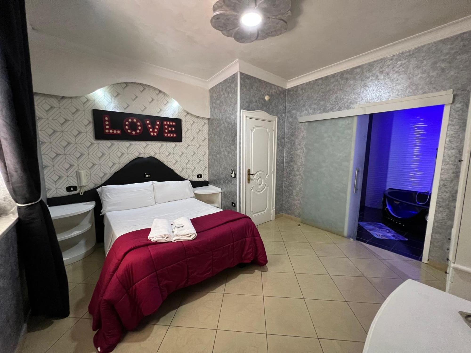 Hotel Tiffany Varcaturo Εξωτερικό φωτογραφία